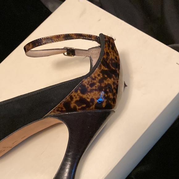 These patent leather tortoise shell and suede heels are awesome. - Picture 2 of 6
